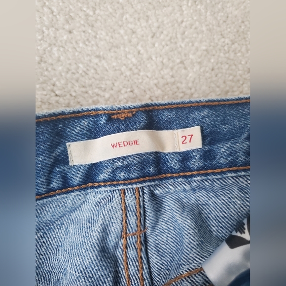 Levi's wedgie straight fit jeans light medium wash blue - Picture 2 of 9